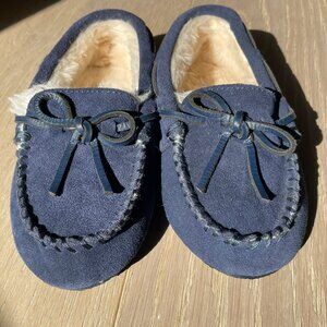 NWOT JCREW Crewcuts Kids Navy Sherpa-lined Slippers Size K2- Adorable for Winter